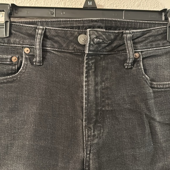 Men’s jeans American eagle 32x32 black preowned condition some distressed area - Picture 6 of 16